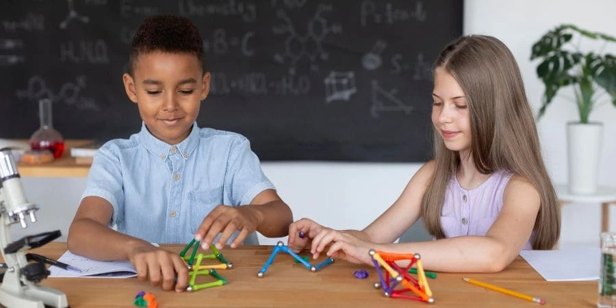 learning-fun-with-magnetic-tiles-bahawalpur